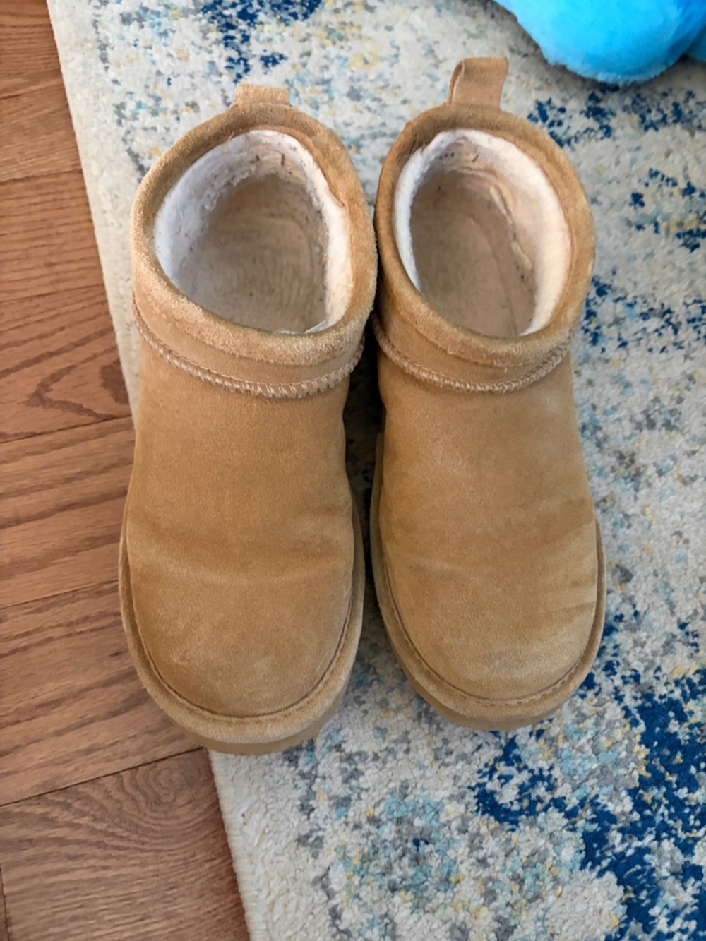 Women’s bear paw short boot in tan